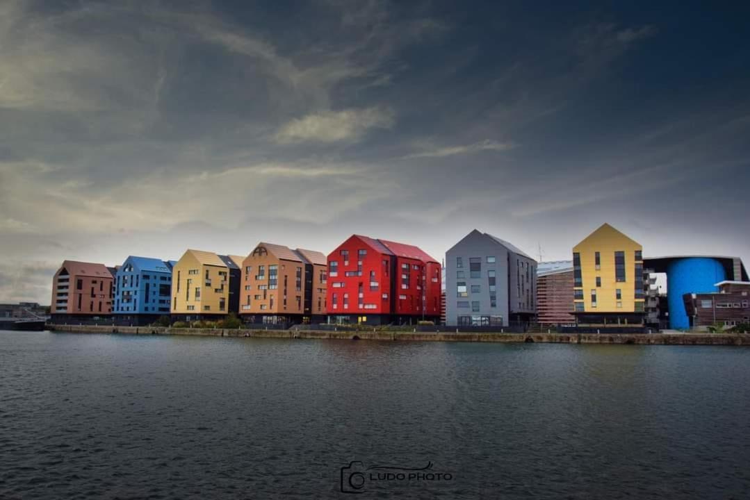 Maison De Ville Restylee Avec Jardin, Proche Gare Dunkirk Luaran gambar